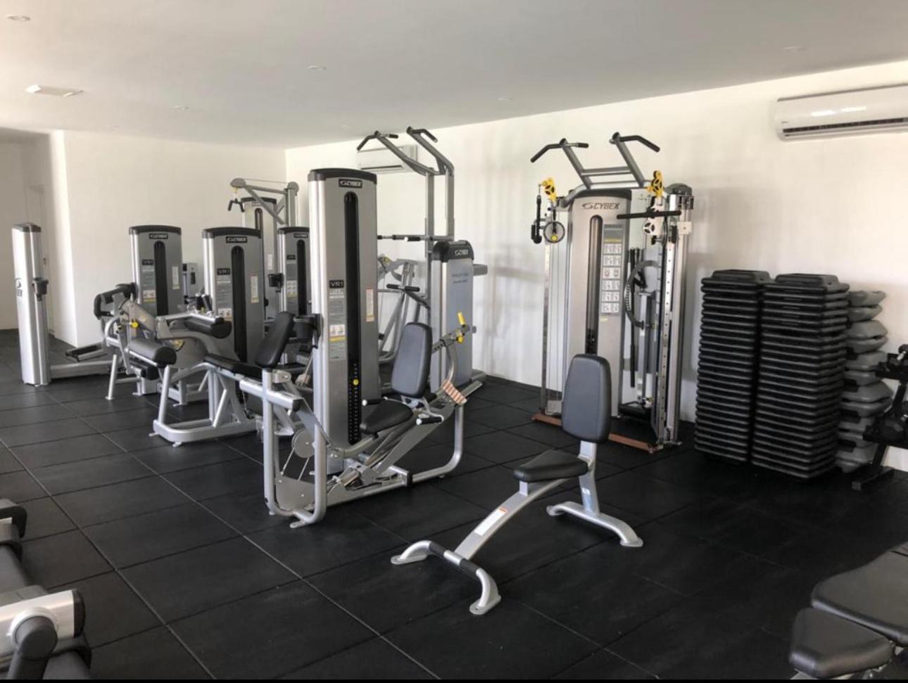 Westmoreland Hills - Mount Standfast - St James - Full Gym Membership Saint James Kültér fotó